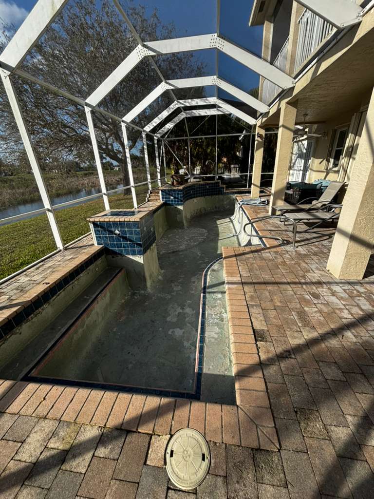 Modern pool design